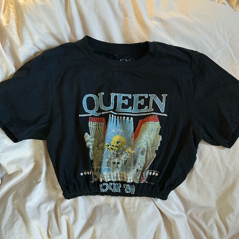 QUEEN band vintage cropped elastic tee size SMALL